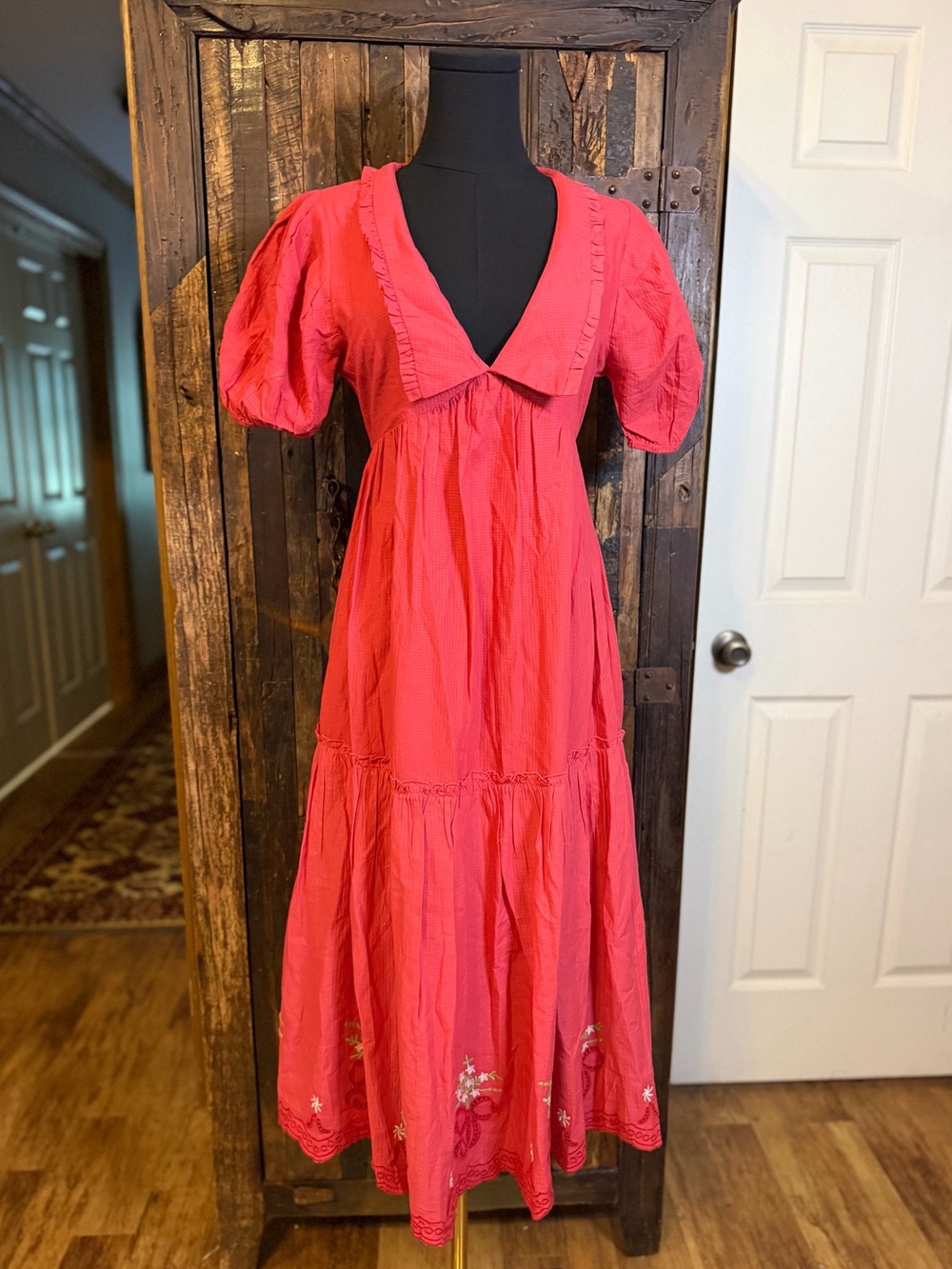 Kimchi Blue Hunter Dress S Red floral Embroidered Open Back Cotton Midi